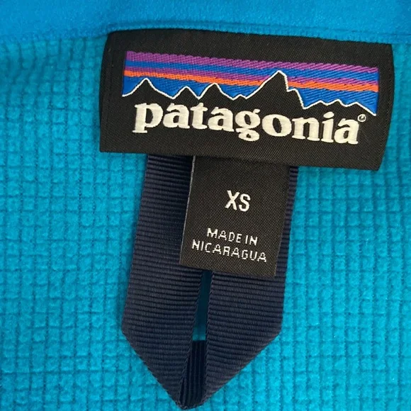 PATAGONIA Mens Size XS Polartec & Windbloc jacket with hood & numerous pockets - Picture 5 of 8